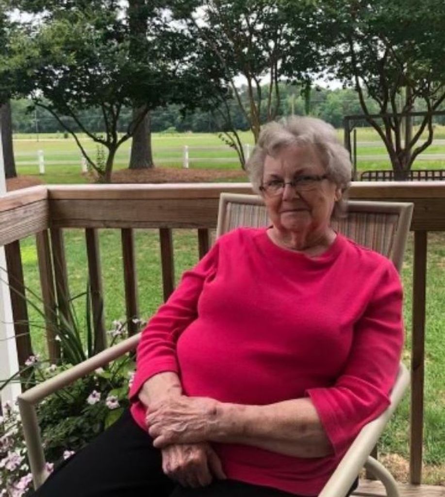 Elizabeth "Lib"  Lamm Strickland