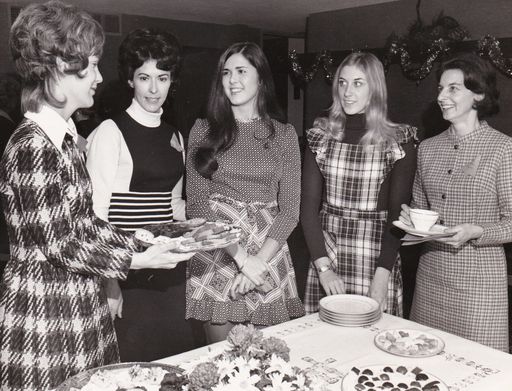 Lynn Humphrey Ellis photo gallery thumbnail 41 of 42