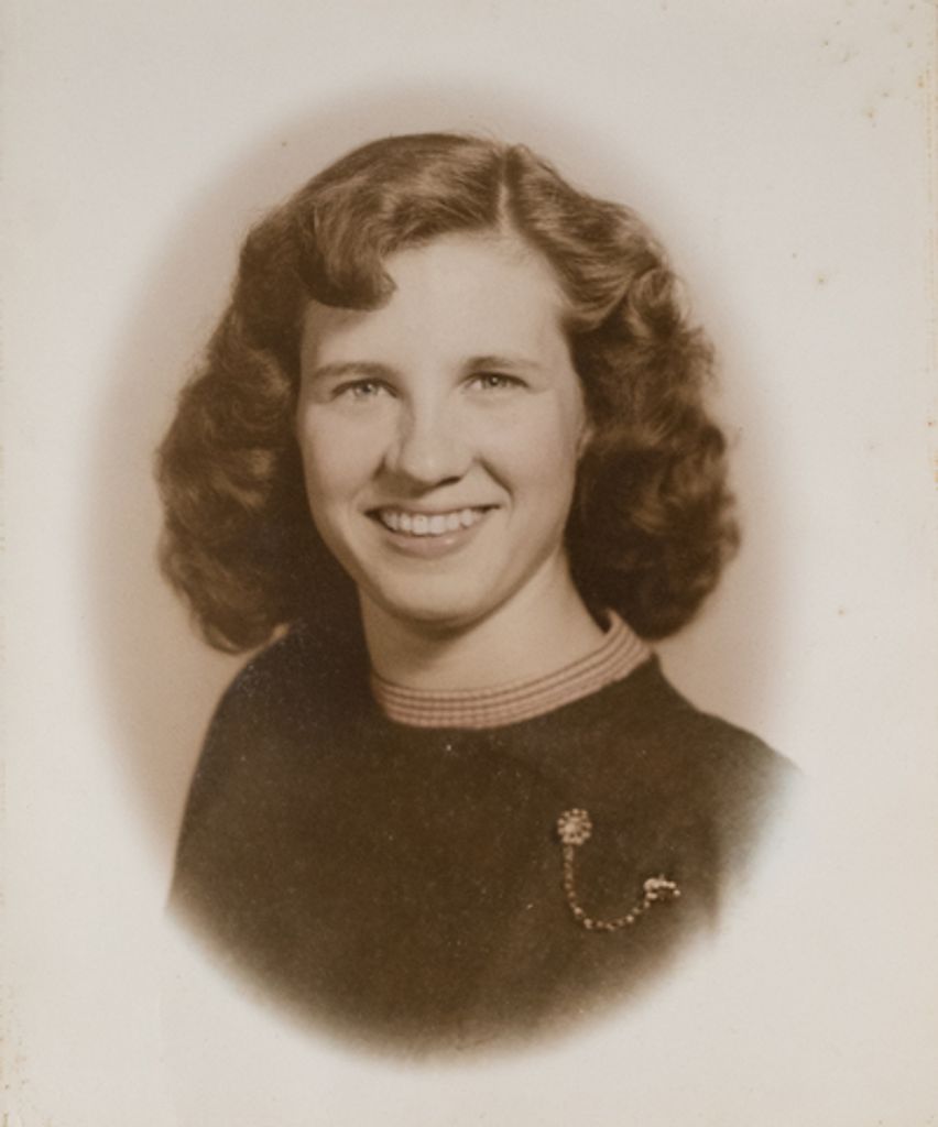 Alice Knight Profile Photo