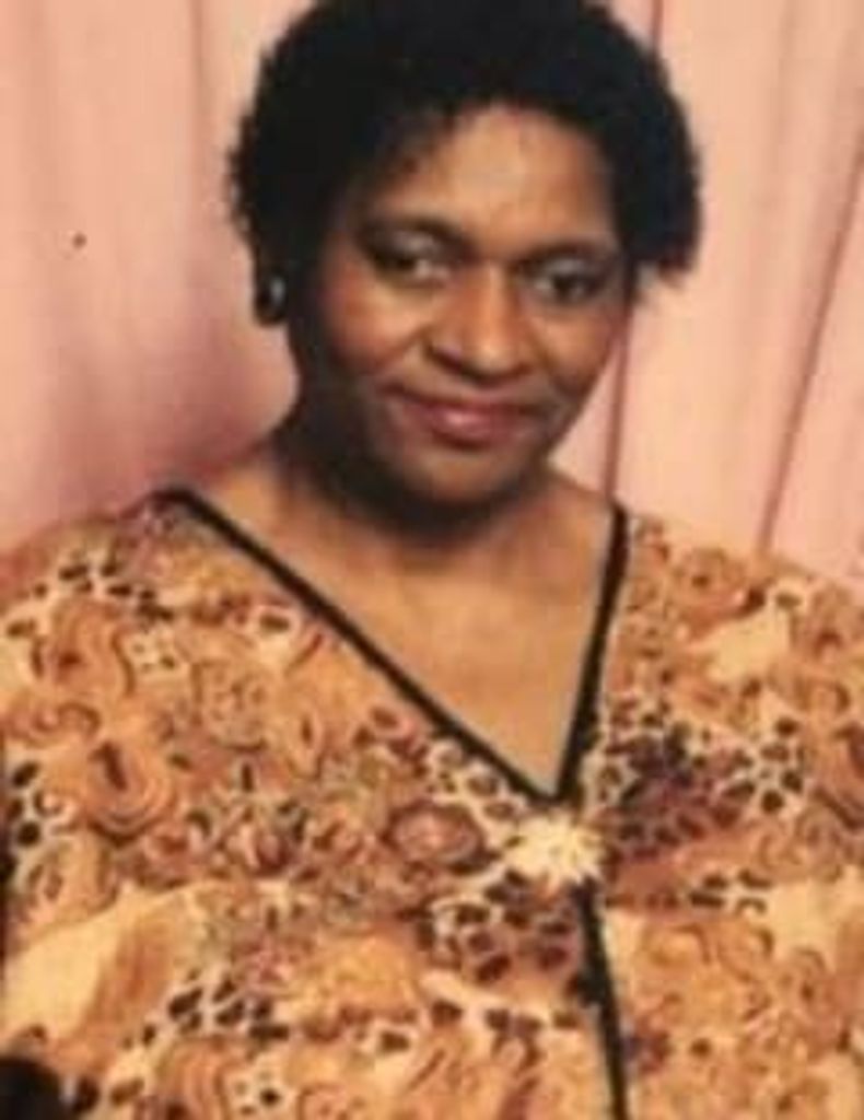 Laura Holmes Profile Photo