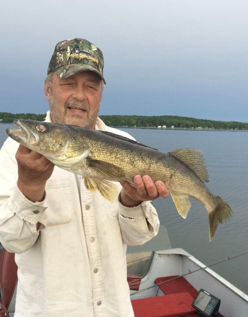 Robert "Bob" Stahn