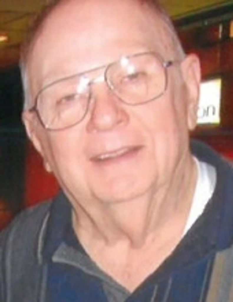 Raymond D Aumann