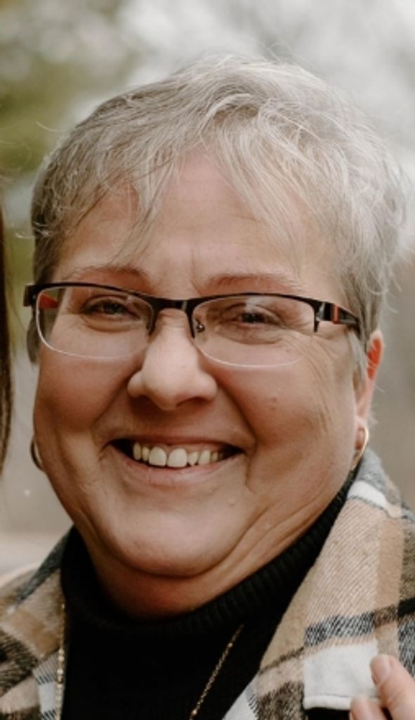 Tina Bridges Profile Photo