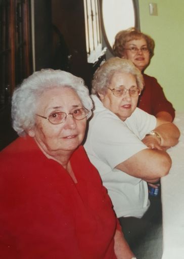 Edith Collett photo gallery thumbnail 112 of 163