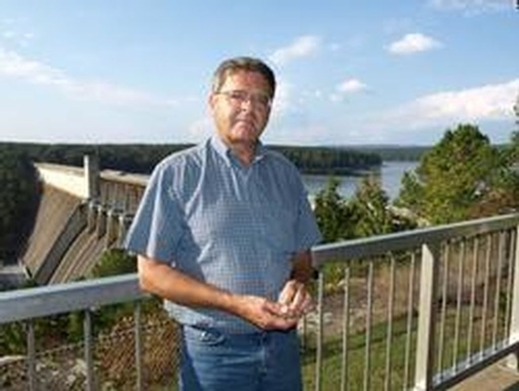 Wayne Clifton Andrews