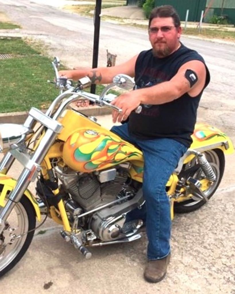 Troy Lee Daniels Profile Photo