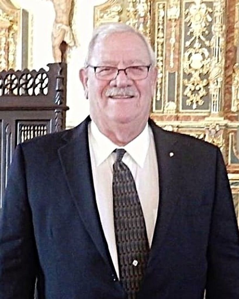 Michael Keith Pennington Profile Photo