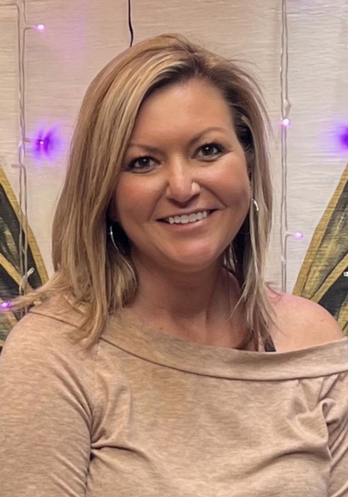 Michelle Elyse Lindt Profile Photo