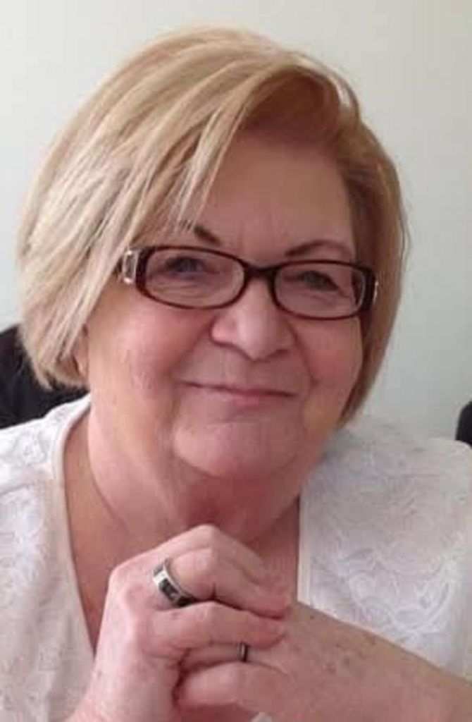 Sandra Mentola Profile Photo