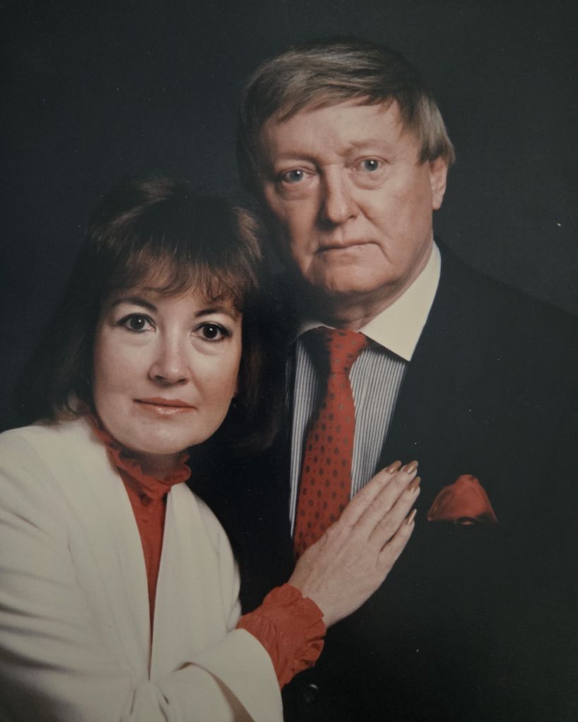 Paul and Joanne (nee Tolton) Connolly Profile Photo