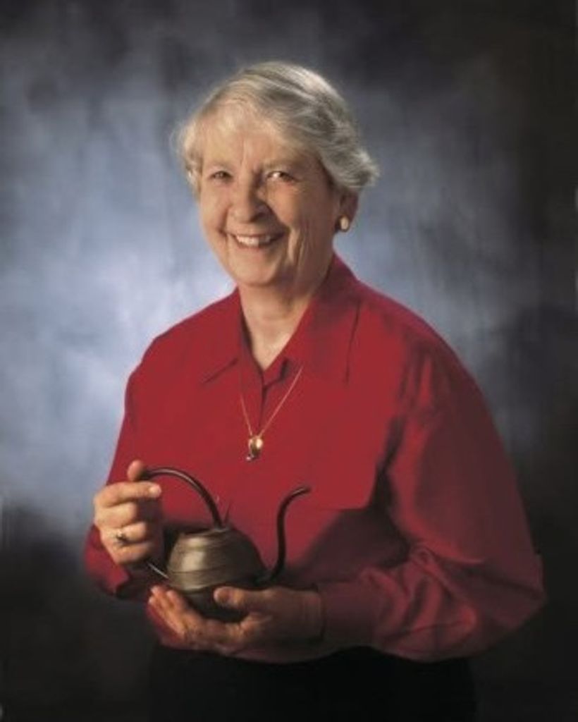 Dr. Lois Pounds Oliver