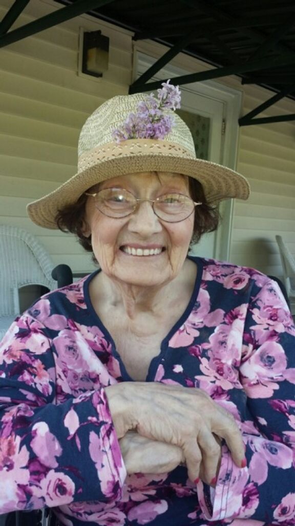 Lia M (Ricci)  Vanderpluym