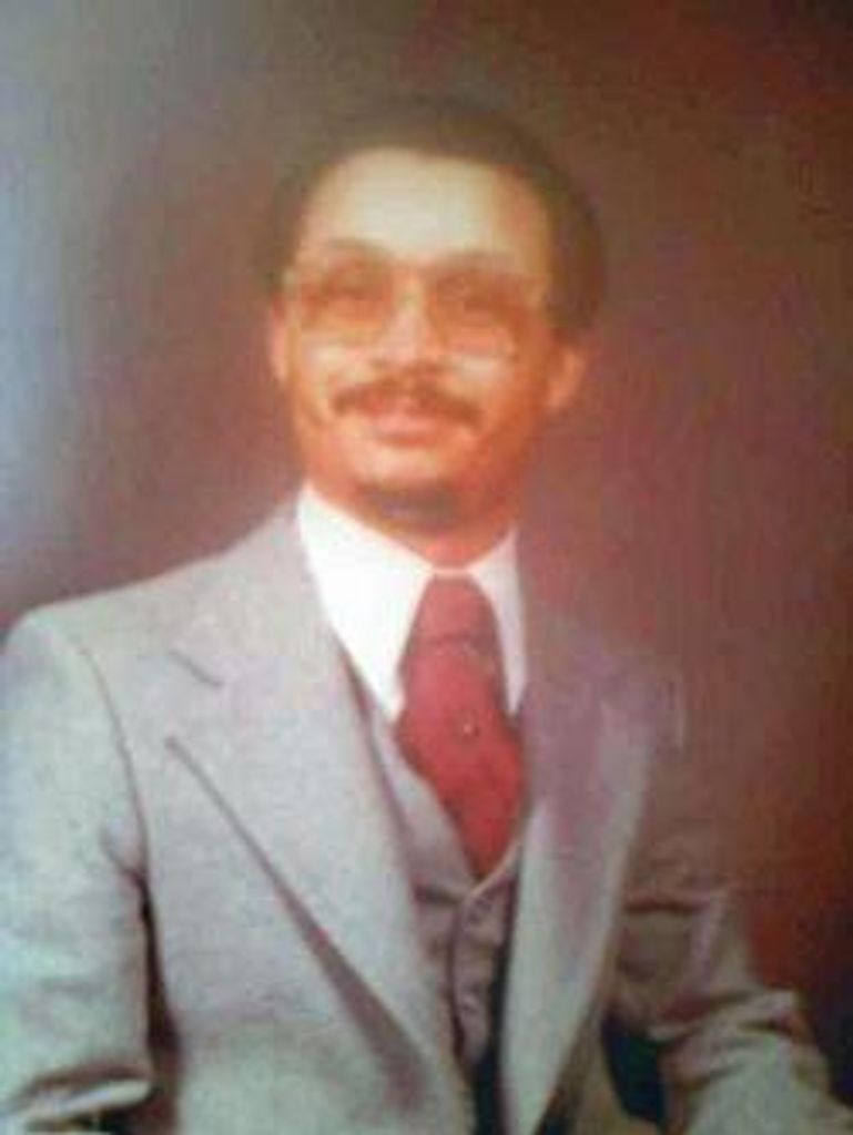 Robert Wesley "Squeeky Burks, Jr. Profile Photo