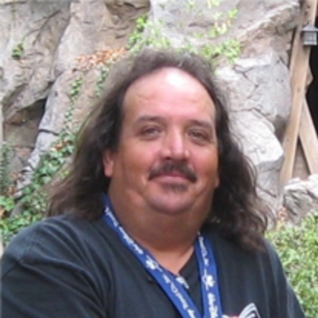 Dennis Lucas
