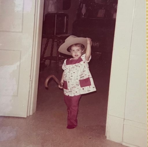 Anna Marie Radde photo gallery thumbnail 31 of 142