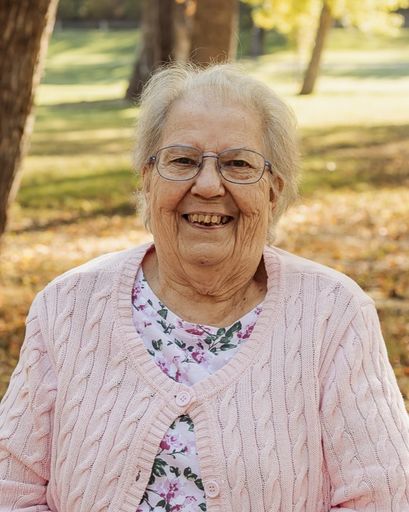 Phyllis Cave's obituary image