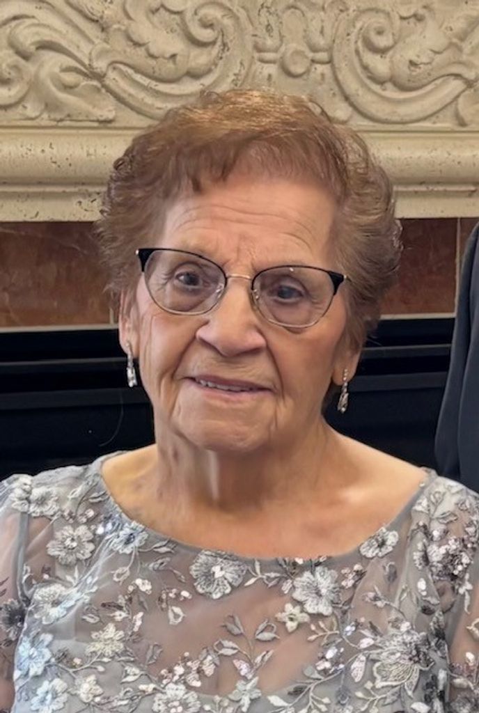 Vasiliki Lolos Profile Photo