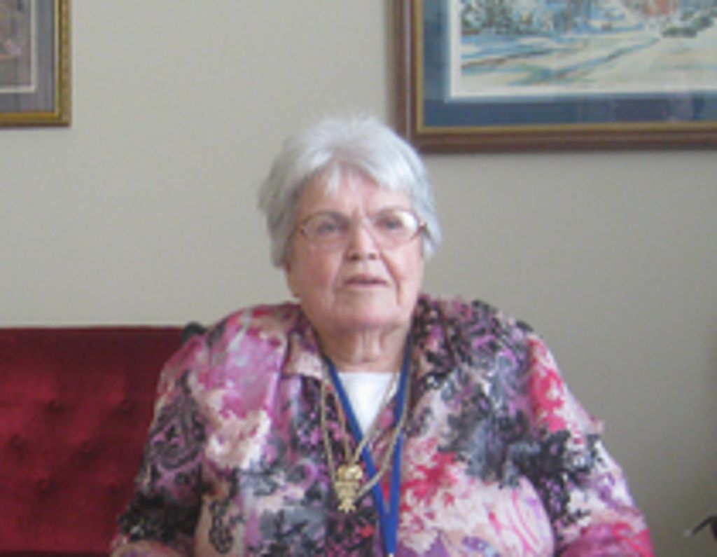 Vina Belle (Stewart)  Hedges