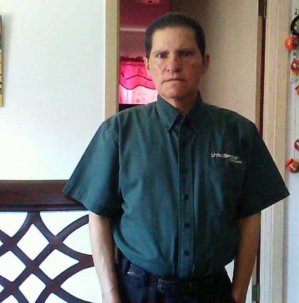 Manuel Pinos Profile Photo