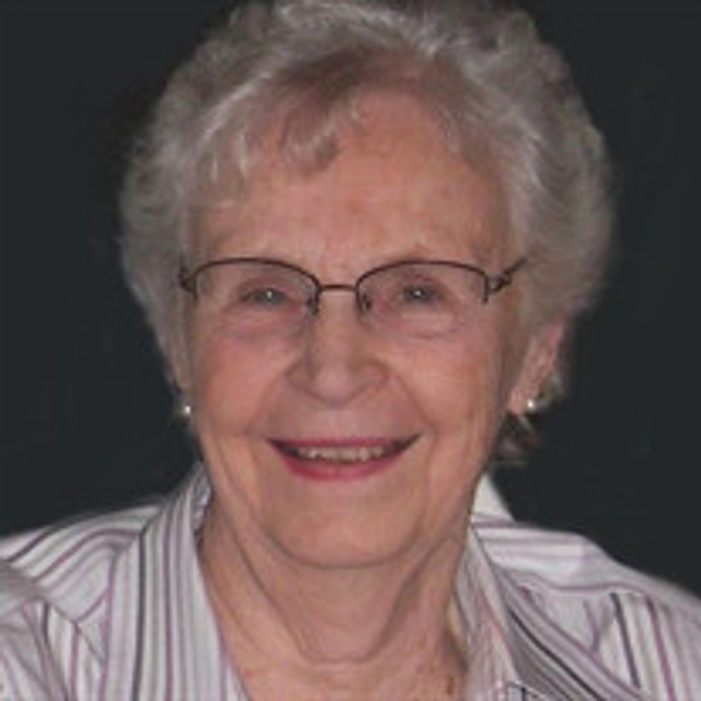 Peggy J Edwards