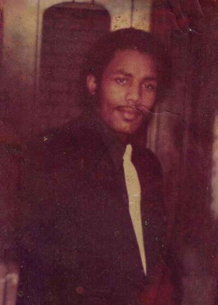 Larry Spencer Simpson Profile Photo