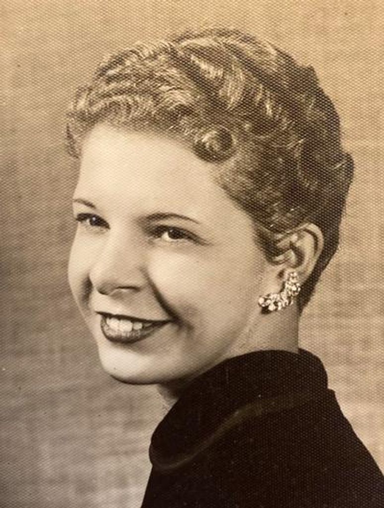 Claire Mobley Profile Photo