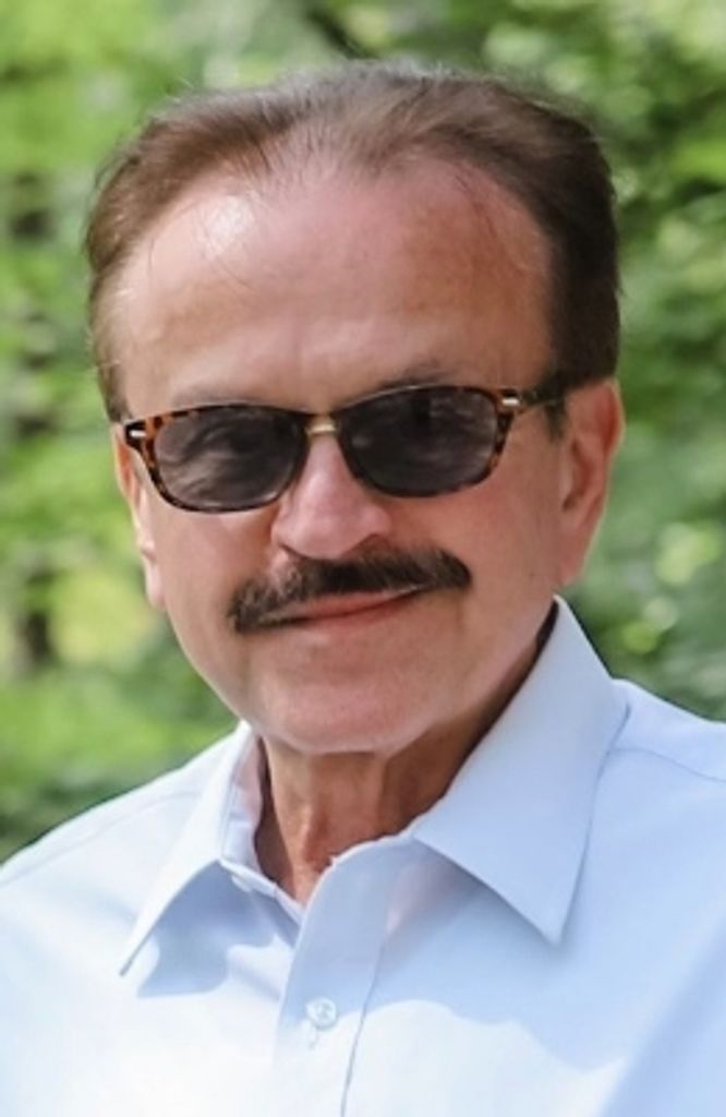 Daniel R. Tomaszewski