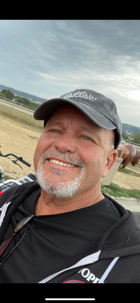 Leonard Jonathan Hopper Profile Photo