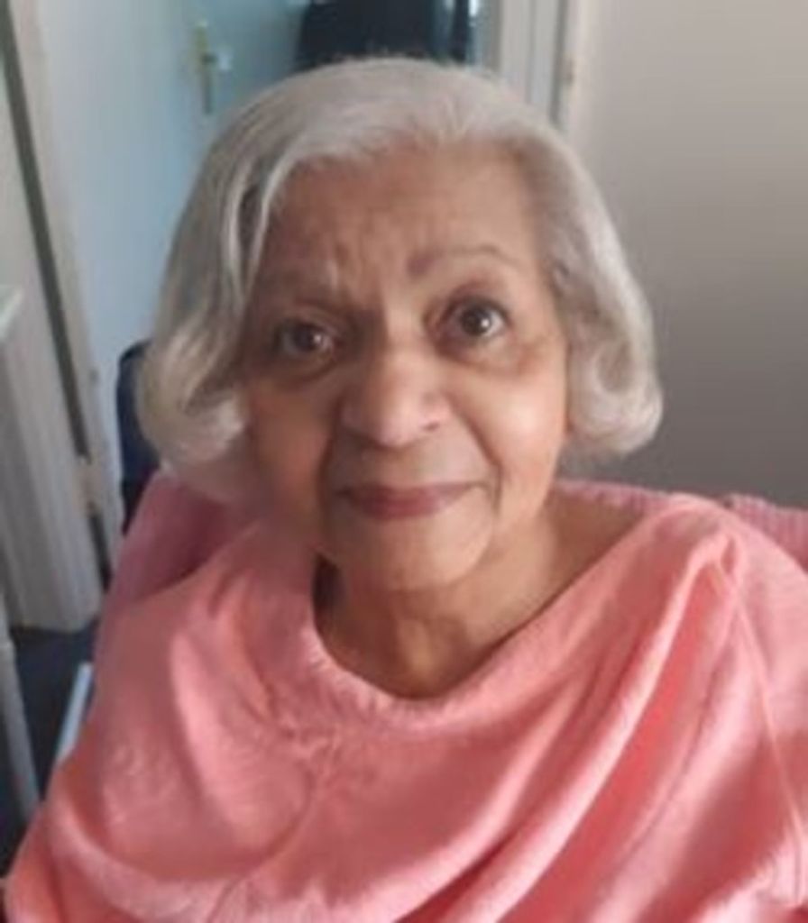 Constancia Mercado Profile Photo