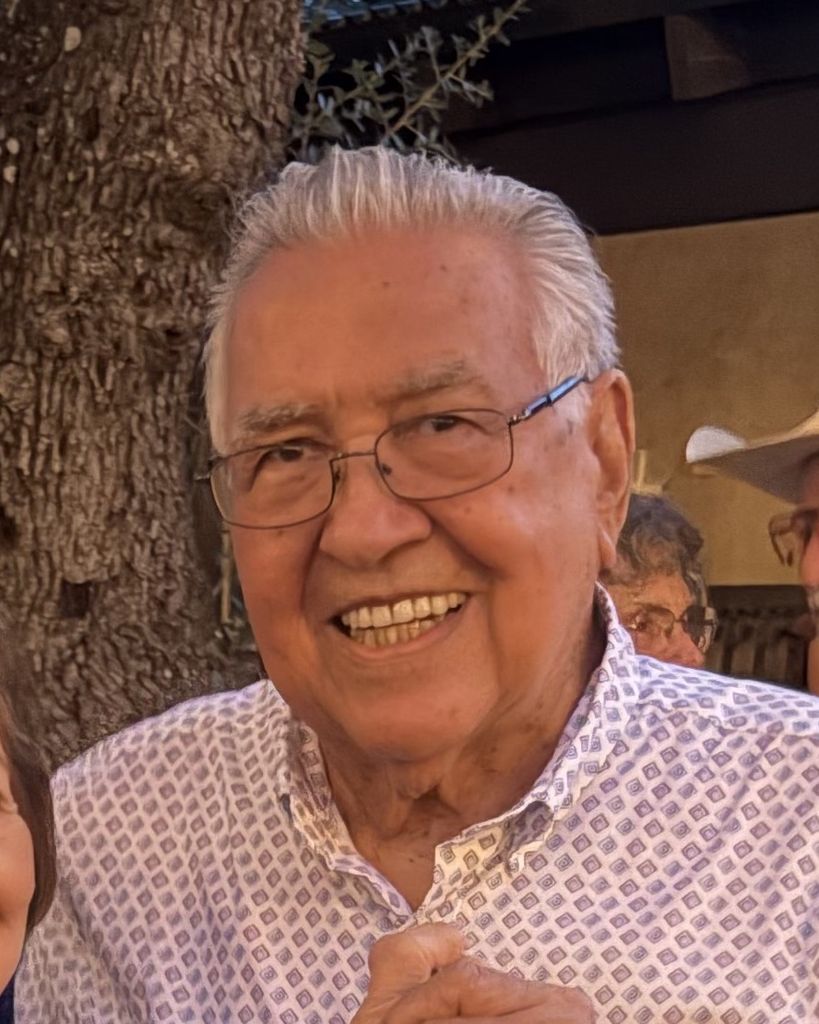 Gilberto Mendez, Jr. Profile Photo
