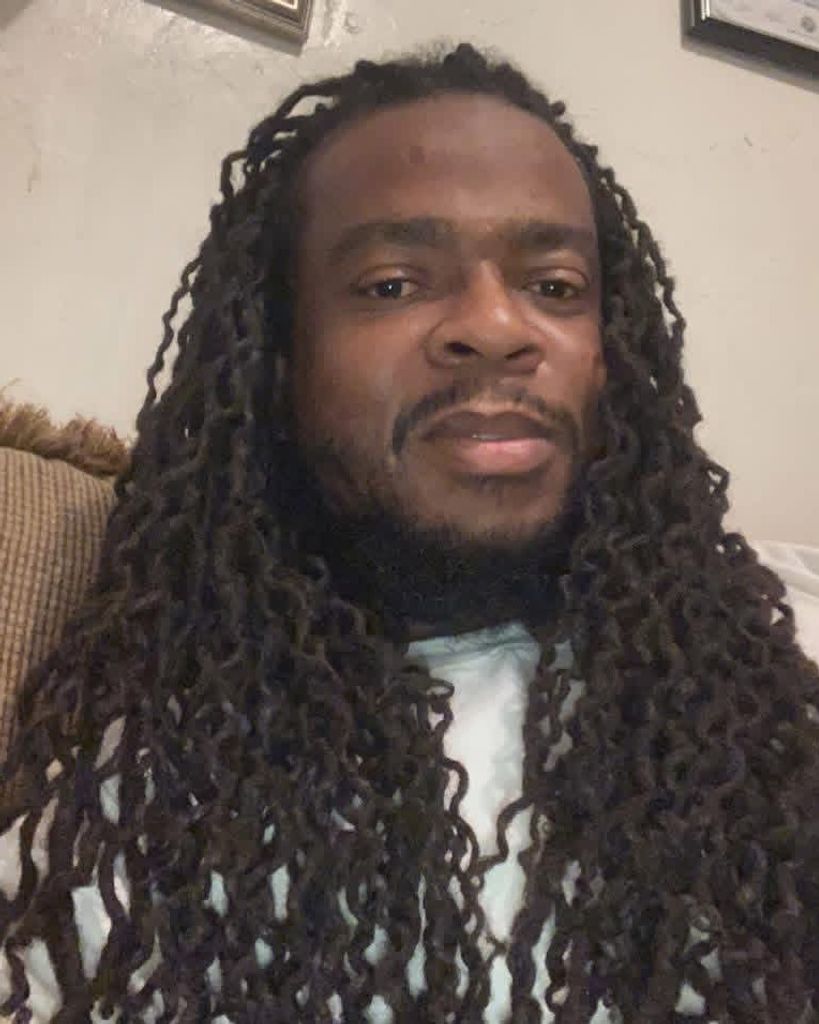 Clinton Hearns Profile Photo
