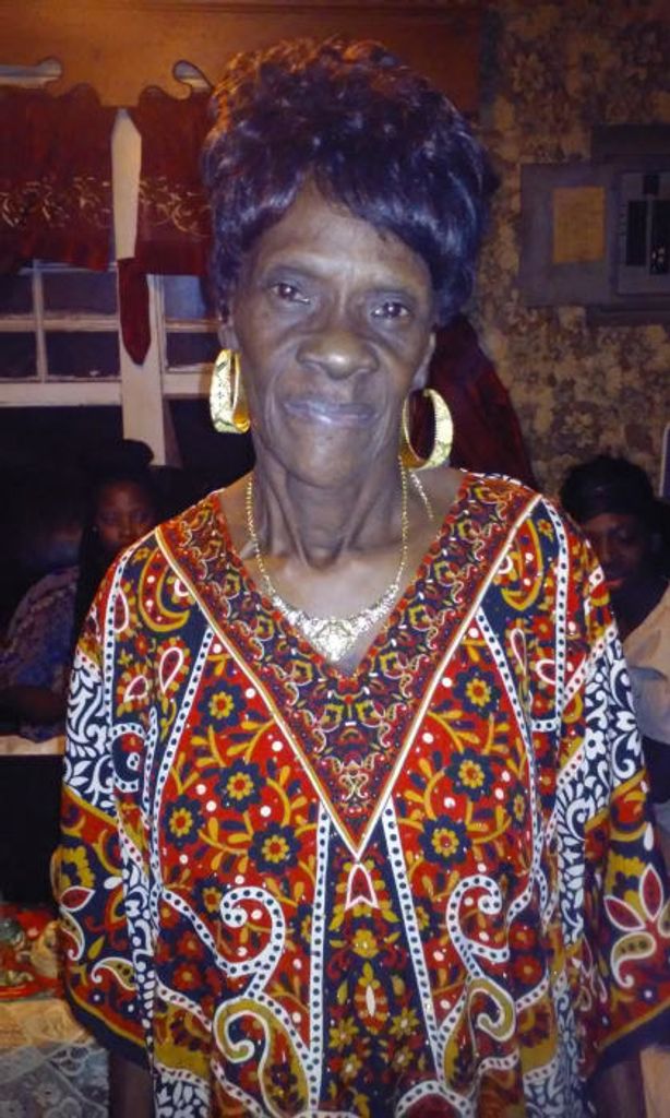 Annie M Mack