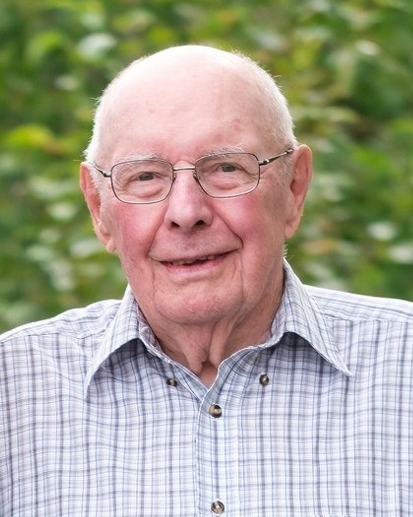 Glenn Thomas York Milne Profile Photo