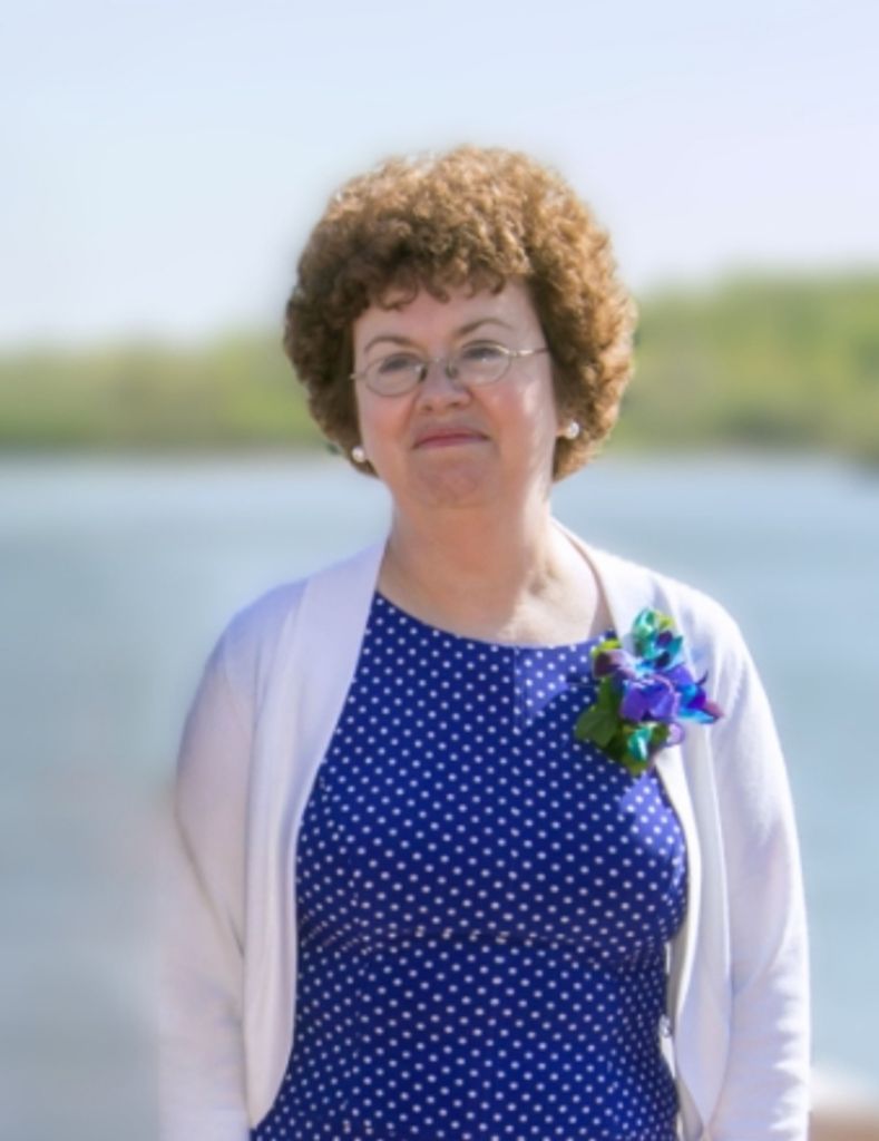 Tia Hollatz Profile Photo