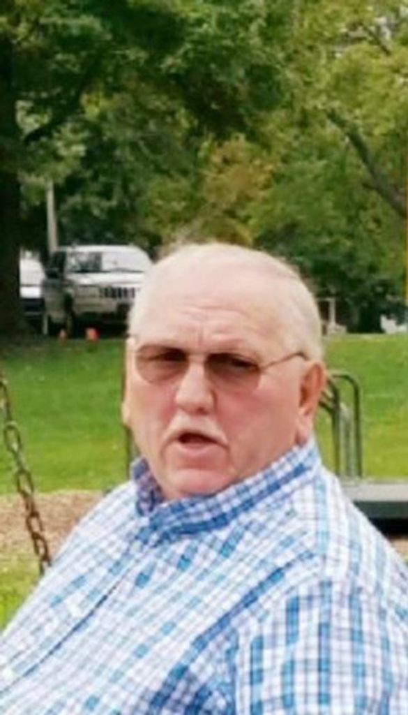 Richard L. Persson Profile Photo