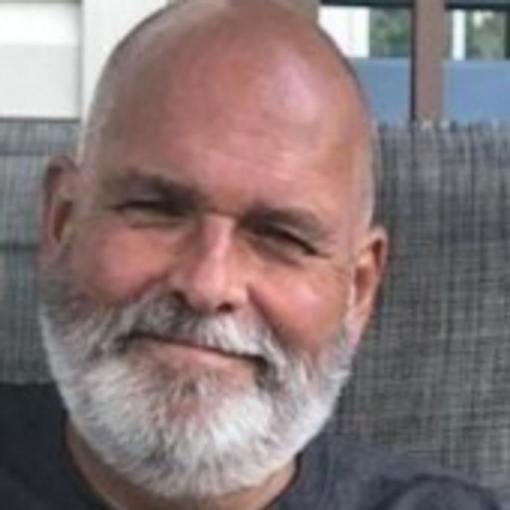 Robert Whitney Hasard Profile Photo