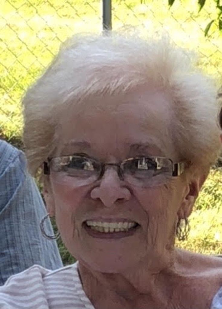 Lois Petrucelli Profile Photo