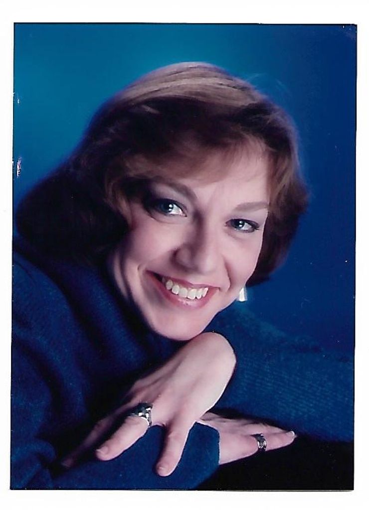 Julianne Hultzen