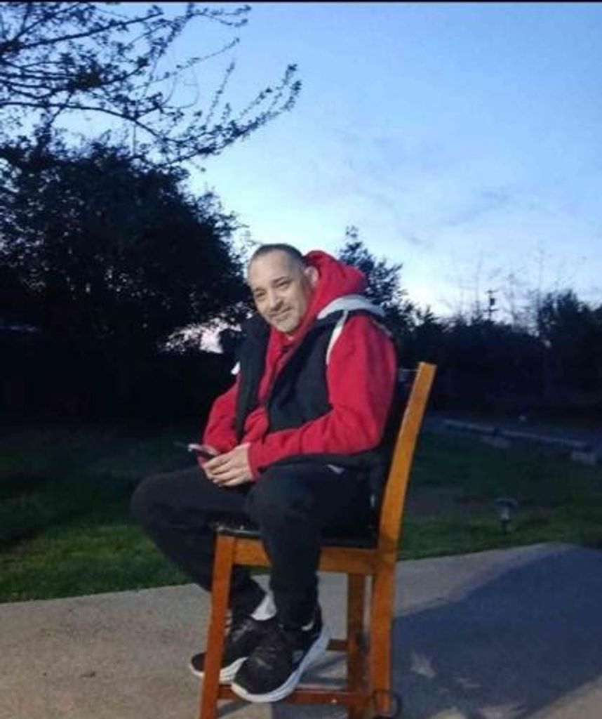Johnny Gutierrez Profile Photo