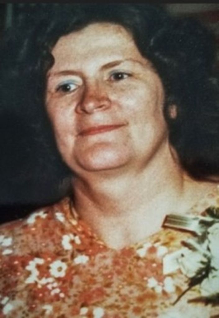 Elizabeth June Canalini Profile Photo
