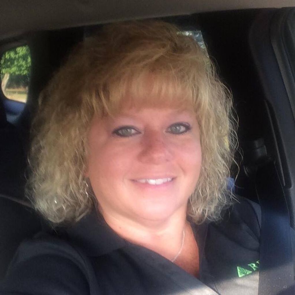 Laura Moore Farrell Profile Photo