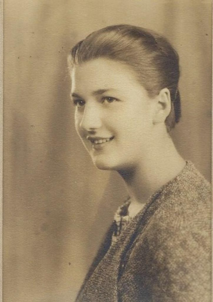 Sara E. Hess Profile Photo