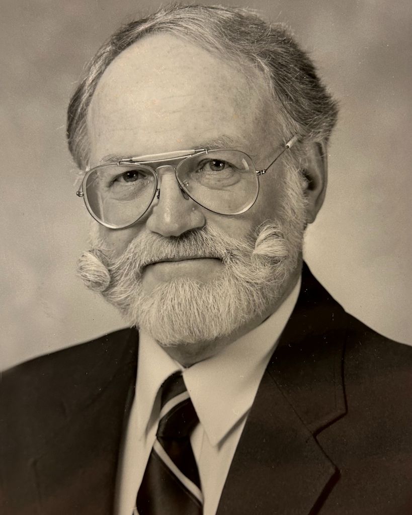 Rhys H. Llewellyn III Profile Photo