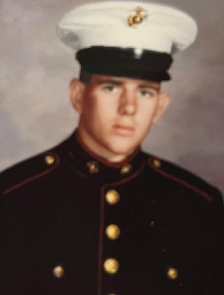 Clinton Lee Bell Profile Photo