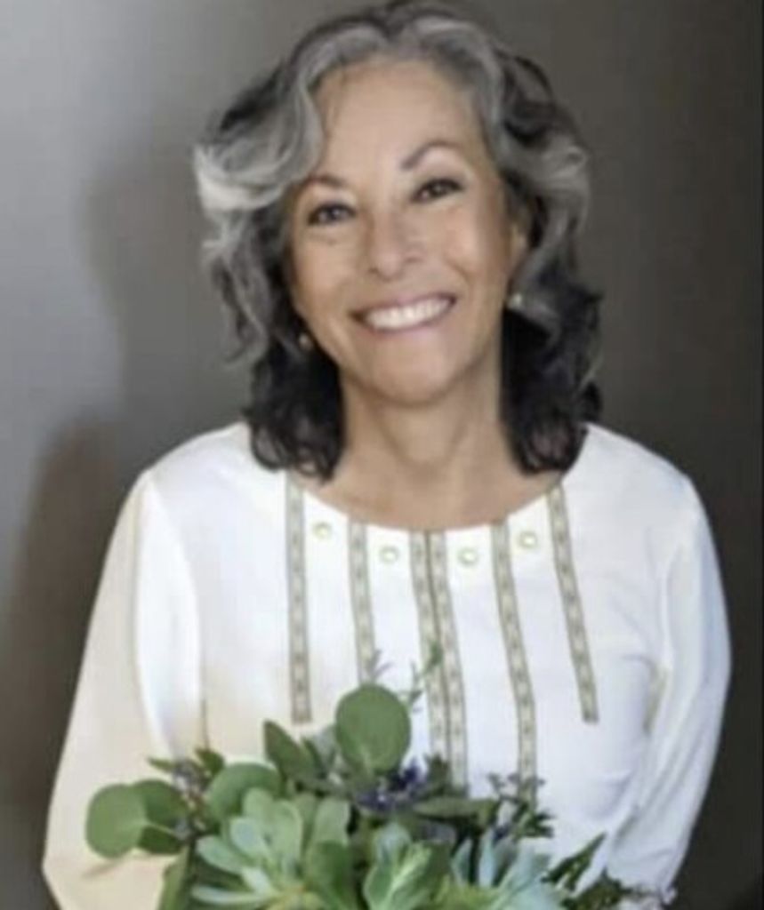 Cris Vizcaya Profile Photo