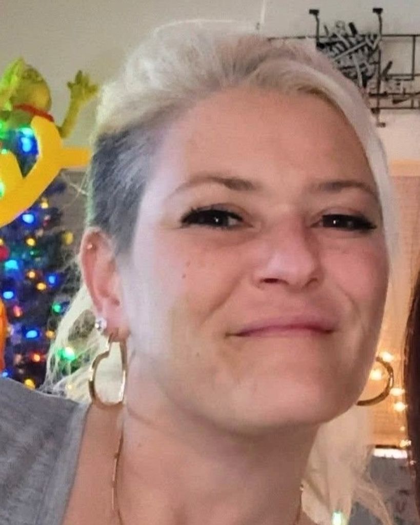 Amanda Lauren Fignar