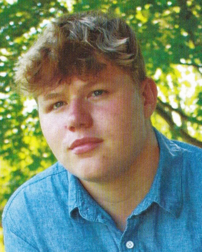 Taylor Lee Bolt McGill Profile Photo