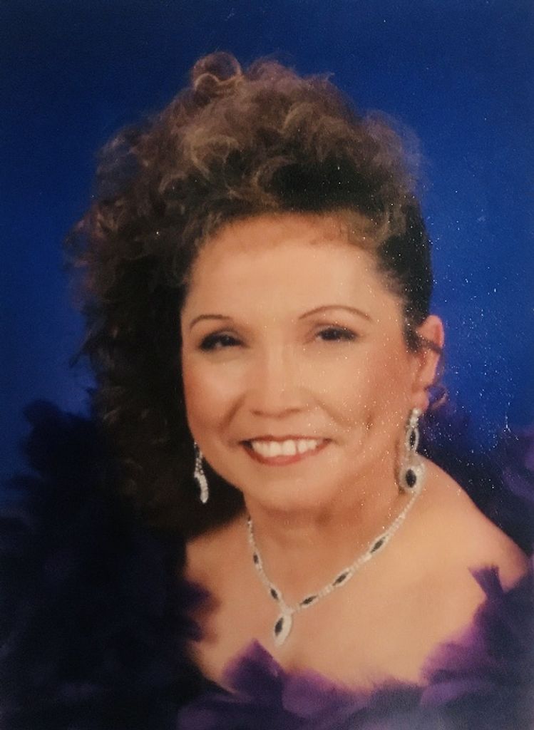 Rosita Flores