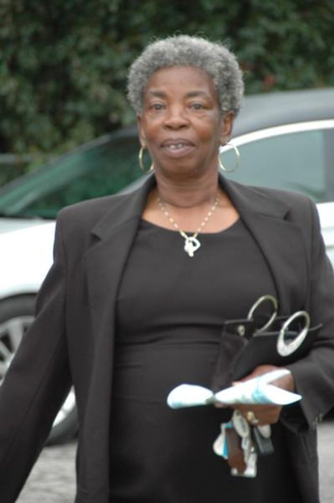 Jacqueline Wineglass Profile Photo