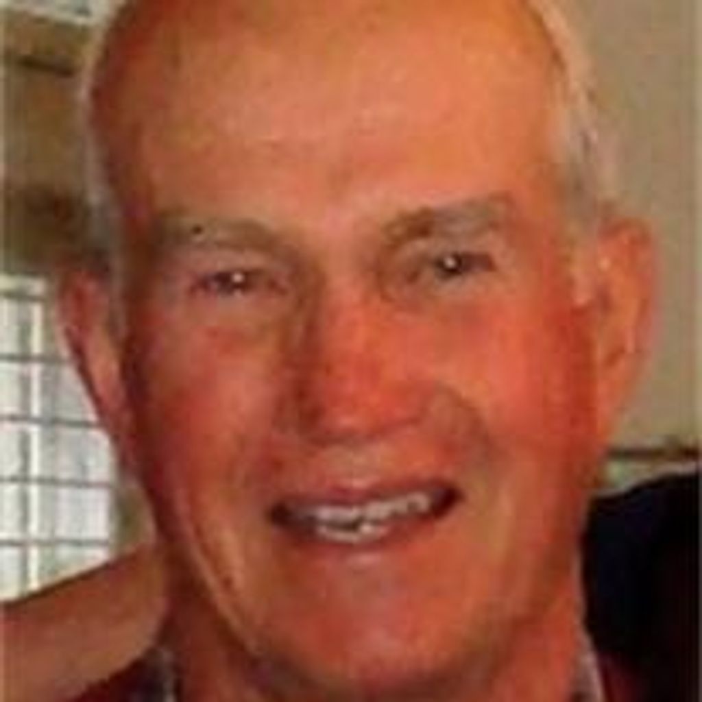Leslie E. "Les" Thorn